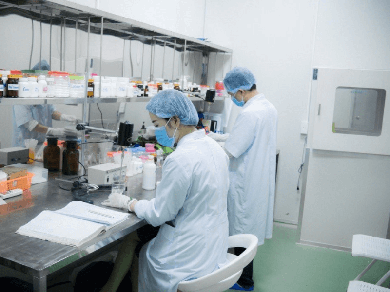 Gia công nước tẩy trang uy tín