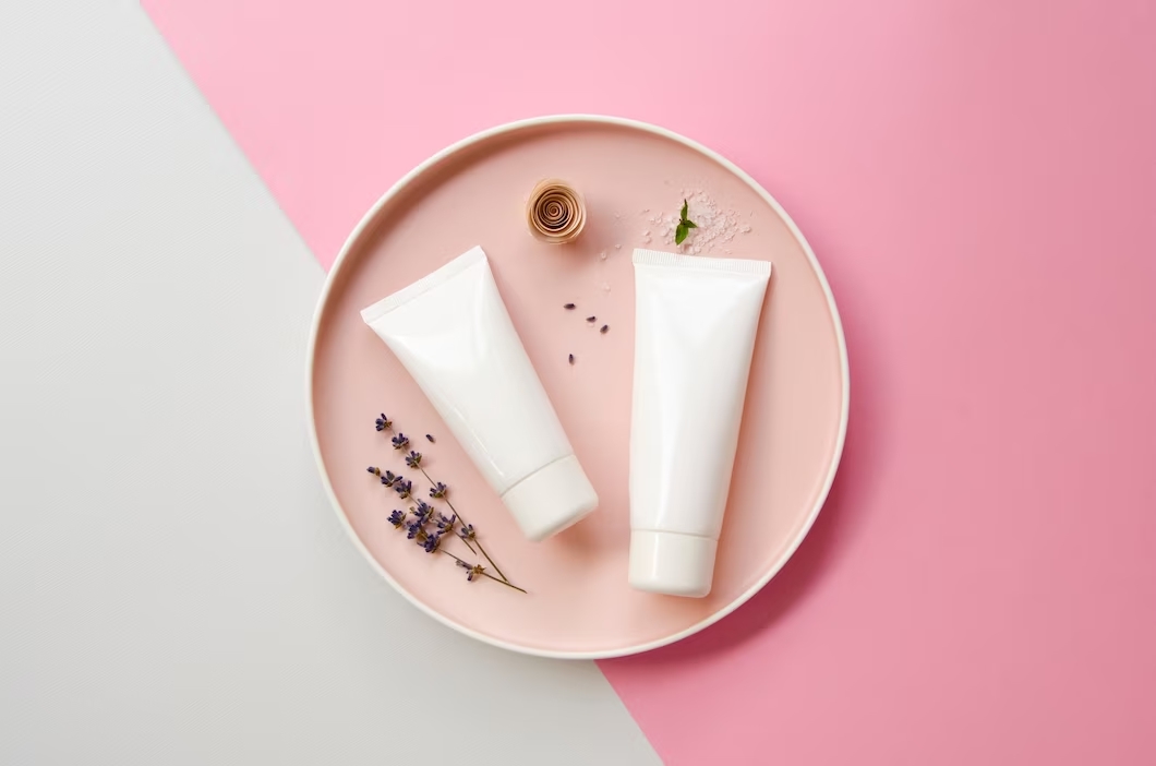 RevSkin cũng có nhận gia công kem trị mụn nhẹ