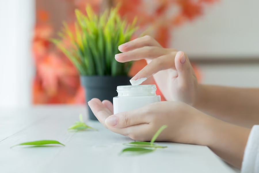 Gia công kem trị mụn loại trung bình